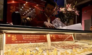 Giá vàng miếng sáng 28/2 tăng 3 triệu đồng/lượng
