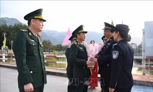Xây dựng đường biên giới hòa bình, hợp tác và phát triển