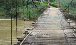 Kiến nghị nâng cấp cầu treo xuống cấp gây nguy hiểm tại miền núi Thanh Hóa