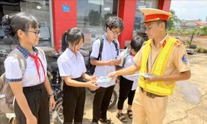 Nâng cao ý thức chấp hành pháp luật về an toàn giao thông trong thanh, thiếu niên