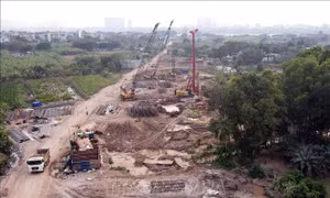 Hà Nội điều chỉnh giao thông một số tuyến đường phục vụ thi công cầu Trần Hưng Đạo