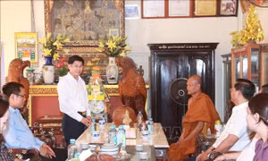 Lãnh đạo tỉnh Bạc Liêu thăm, chúc Tết Chôl Chnăm Thmây