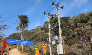 Sơn La hoàn thành công trình cấp điện an toàn ở bản Ngoại