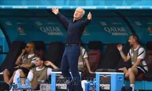 HLV Didier Deschamps 'giữ ghế' tại đội tuyển Pháp