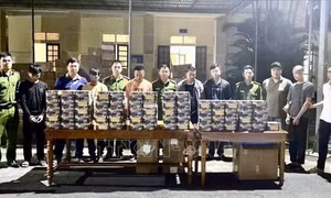 Bắt các đối tượng tàng trữ vũ khí nóng, buôn bán, vận chuyển pháo