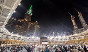 Pakistan bỏ yêu cầu chứng nhận tiêm phòng COVID-19 trong lễ hành hương Haj