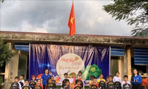 Mùa Trăng - Mùa yêu thương