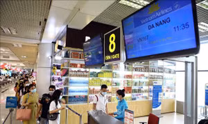 Một số vướng mắc khi sử dụng tài khoản định danh làm thủ tục đi tàu bay