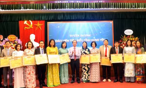 Hưng Yên: Tuyên dương 59 nhà giáo, cán bộ quản lý giáo dục tiêu biểu
