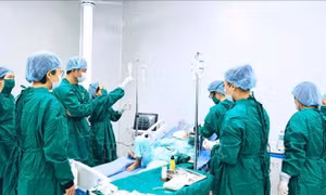 Bệnh viện Đa khoa Vĩnh Phúc thực hiện thành công ca ghép tế bào gốc tạo máu đầu tiên