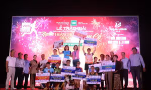 Giải chạy marathon ngắm hoàng hôn bên sông Vàm Cỏ
