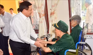 Toàn hệ thống chính trị quan tâm, chăm lo người có công với cách mạng