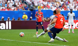 Thắng Na Uy 2-1, 'Tam sư' vào bán kết World Cup 2026