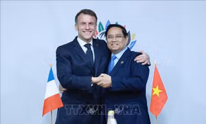 Thủ tướng Phạm Minh Chính gặp Tổng thống Pháp và Tổng Thư ký OECD nhân Hội nghị G20