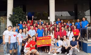 Tuyển bóng đá nữ Việt Nam truyền cảm hứng mạnh mẽ cho cộng đồng người Việt ở nước ngoài