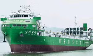 Tàu container chạy điện lớn nhất thế giới chính thức được khai thác thương mại 