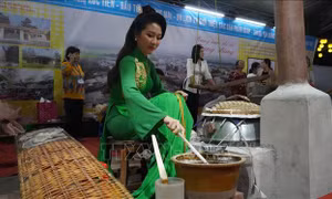 Khai mạc lễ hội nghề làm bánh tráng phơi sương Trảng Bàng, Tây Ninh