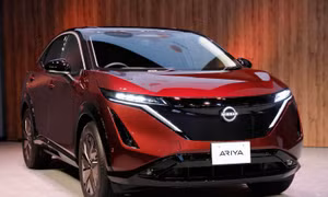Nissan lại hoãn bán xe SUV chạy điện Ariya B6