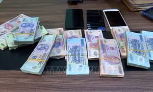 Khởi tố nhiều bị can về hành vi đánh bạc, cưỡng đoạt tài sản