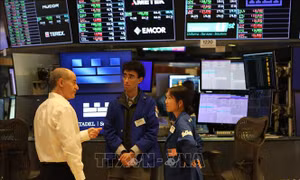 Cổ phiếu công nghệ bứt phá trước khi Mỹ công bố lạm phát 