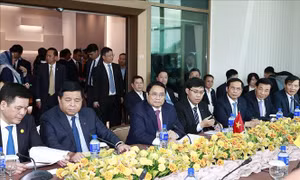 Thủ tướng Phạm Minh Chính tọa đàm với các doanh nghiệp năng lượng và dầu khí Brunei