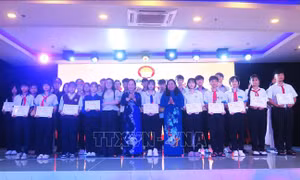 Lan tỏa tinh thần 'Học không bao giờ cùng'