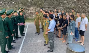 Quảng Bình: Tiếp nhận 16 công dân từ Công an tỉnh Khammouane