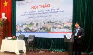 Nâng cao chất lượng dạy học phát triển năng lực trong trường đại học