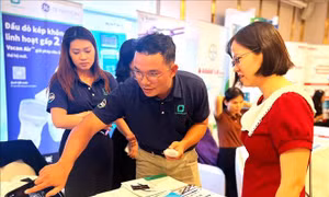 Cập nhật xu hướng điều trị đột quỵ bằng robot và trí tuệ nhân tạo