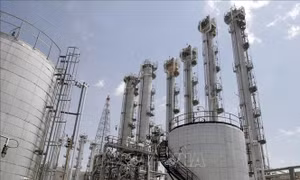Iran tuyên bố đang xuất khẩu nước nặng cho nhiều quốc gia