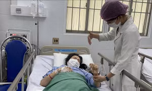 Cứu sống liên tiếp hai sản phụ đột quỵ, nguy kịch