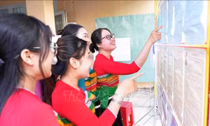 Từ biên giới đến khu công nghiệp, đồng bào tôn giáo Tây Ninh gửi gắm niềm tin vào từng lá phiếu