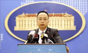 Tạo điều kiện thuận lợi cho khách du lịch, chuyên gia và nhà đầu tư nước ngoài vào Việt Nam