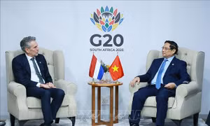 Thủ tướng Phạm Minh Chính gặp Thủ tướng Hà Lan và Thủ tướng Singapore nhân Hội nghị G20