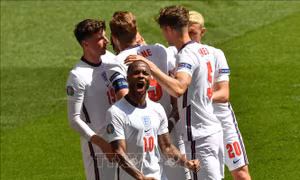 EURO 2020: Raheem Sterling phản pháo lời chỉ trích nhằm vào Tam Sư