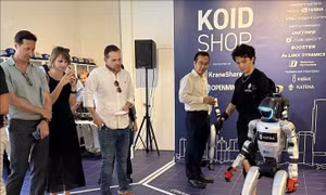 Trung Quốc phản đối việc Mỹ cấm nhập khẩu robot hình người