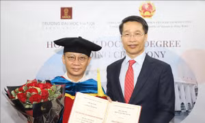 Chủ tịch Tập đoàn Zhang Yang Hong Kong được trao bằng Tiến sĩ danh dự của Đại học Hà Nội 
