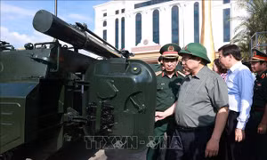 Thủ tướng làm việc với lãnh đạo Quân ủy Trung ương, Bộ Quốc phòng về phát triển công nghiệp quốc phòng