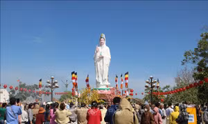 Nơi cuối trời Tổ quốc chuyển mình đón vận hội mới