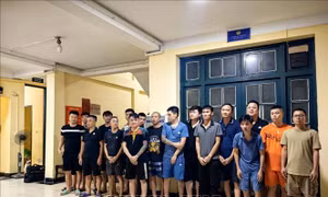 Hà Nội: Triệt phá đường dây cá độ bóng đá, lô - đề giao dịch 500 tỷ đồng