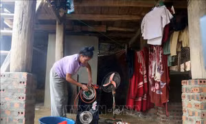 Hỗ trợ nhân dân xã Tông Cọ sớm ổn định cuộc sống sau mưa lũ