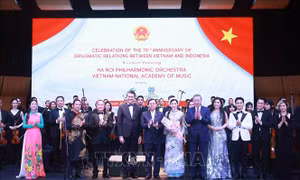 Tổng Bí thư và Phu nhân dự Lễ hòa nhạc Kỷ niệm 70 năm thiết lập quan hệ ngoại giao Việt Nam - Indonesia