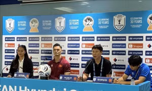 ASEAN Cup 2026: HLV Kim Sang Sik cảm ơn sự cổ vũ hết mình của các cổ động viên
