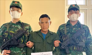 Bắt giữ đối tượng mua bán trái phép ma túy tổng hợp và heroin tại biên giới