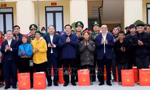 Đồng chí Phan Đình Trạc thăm, chúc Tết tại Hà Giang