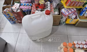 Bốn người nhập viện nghi ngộ độc rượu, một người đang hôn mê, tiên lượng nặng