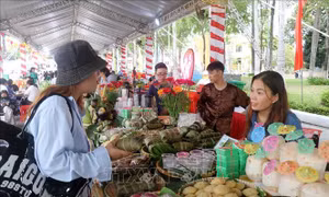 Tri ân người có công khai mở vùng đất Hà Tiên