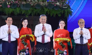 Tổng Bí thư Tô Lâm dự khai mạc Lễ hội Làng Sen
