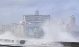 Cuba khẩn trương ứng phó bão Melissa