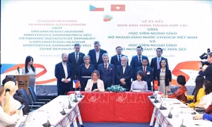 Chủ tịch Thượng viện Quốc hội Cộng hòa Séc thăm Học viện Ngoại giao